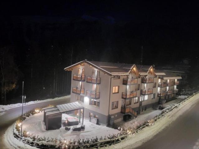 Hotel Fantelli Folgarida Eksteriør billede