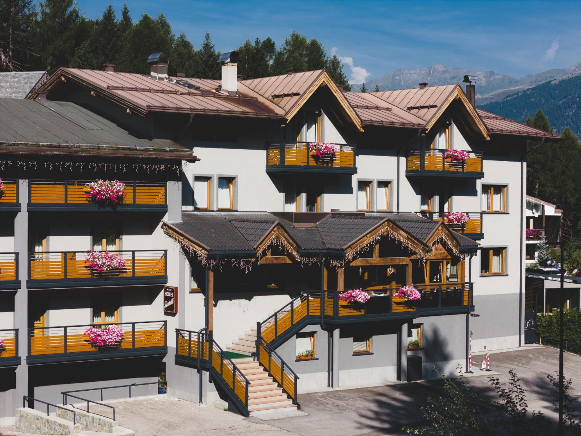 Hotel Fantelli Folgarida Eksteriør billede