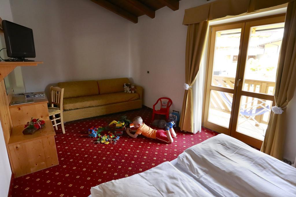 Hotel Fantelli Folgarida Eksteriør billede