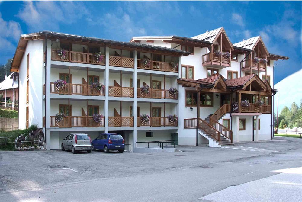 Hotel Fantelli Folgarida Eksteriør billede